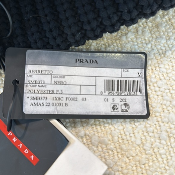 Prada beanie - Picture 4 of 4